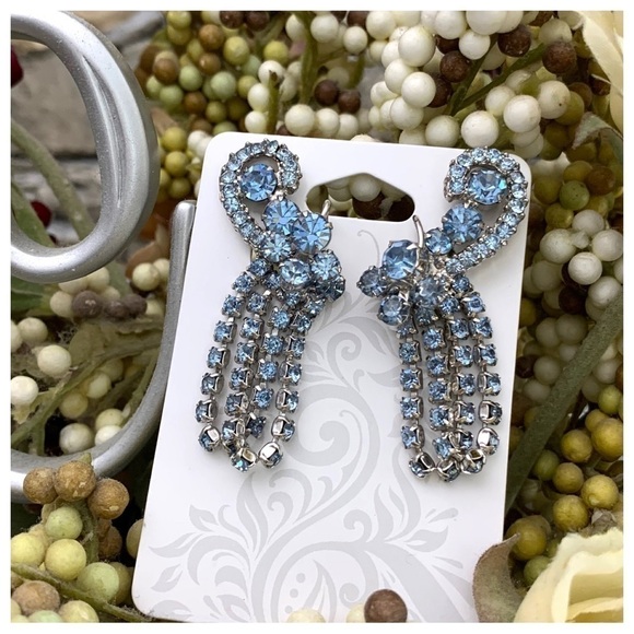 Vintage Juliana D&E Style Large Ear Climber Rhinestone  Vintage Juliana DeLizza Elster D&E Art Glass Rhinestone Ear Climber Clip Earring